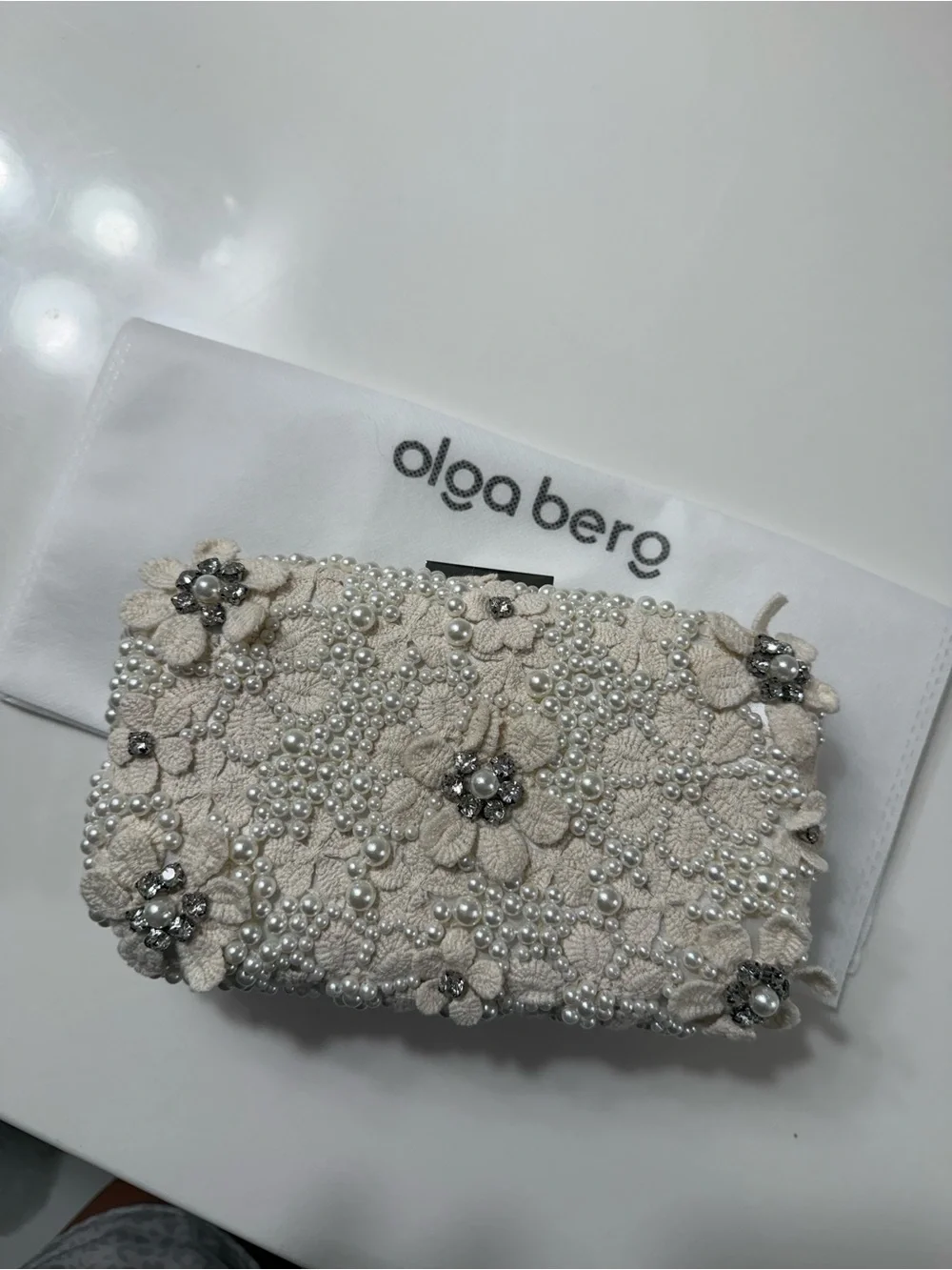 Olga Berg BETH ENCRUSTED POD STYLE CLUTCH IN IVORY - Picture 2 of 4